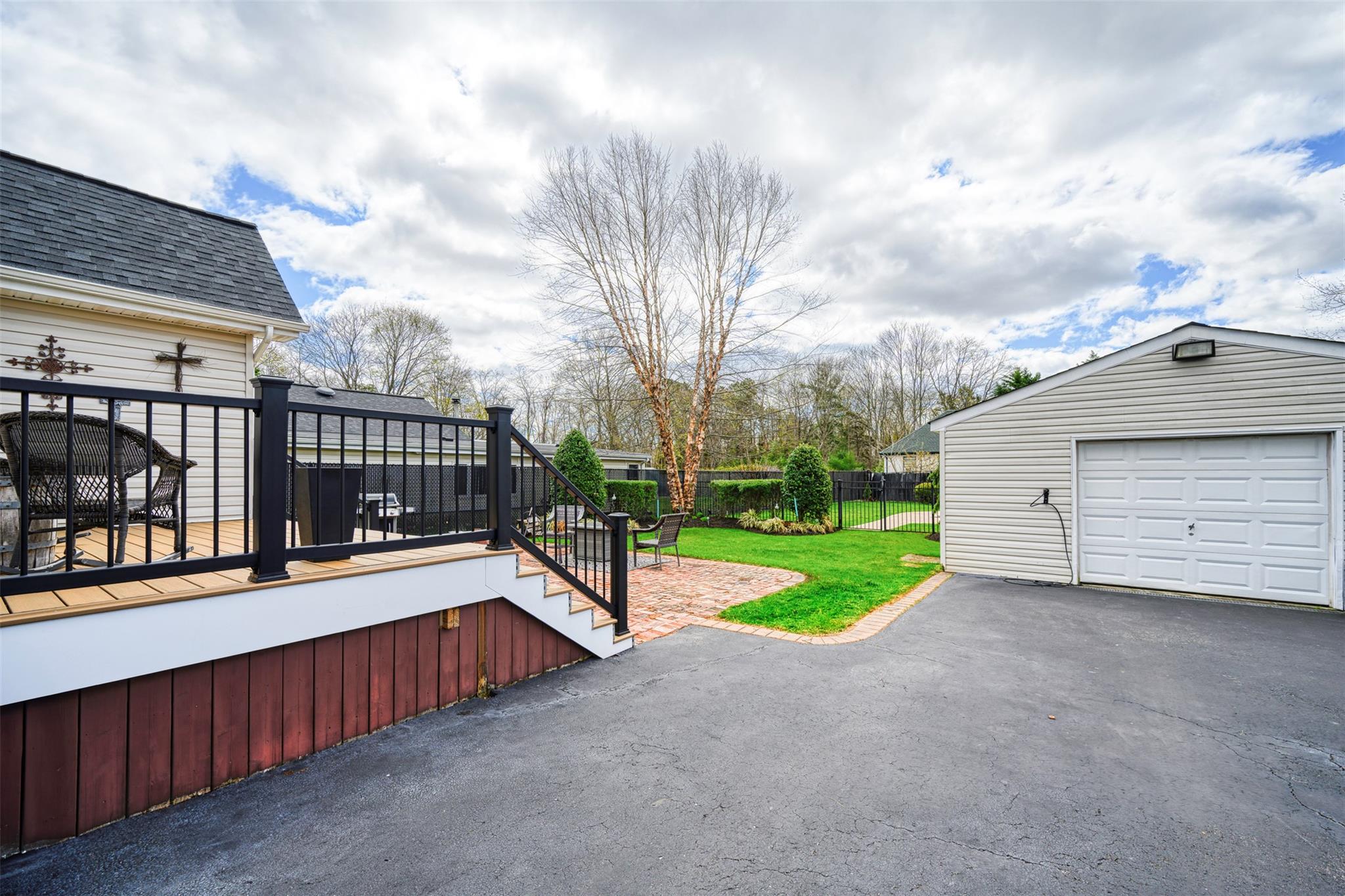 120 Floral Park Street, Islip Terrace, NY 11752