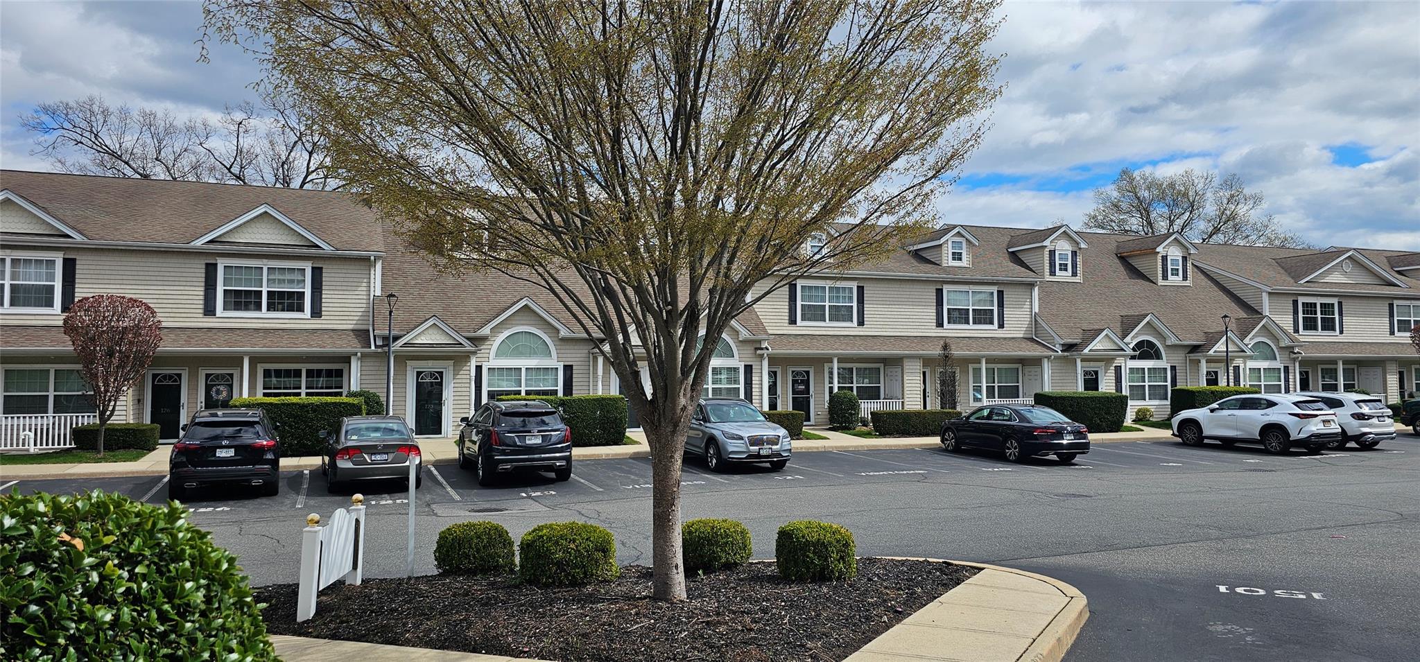 1502 Willow Ln, Valley Stream, NY 11580