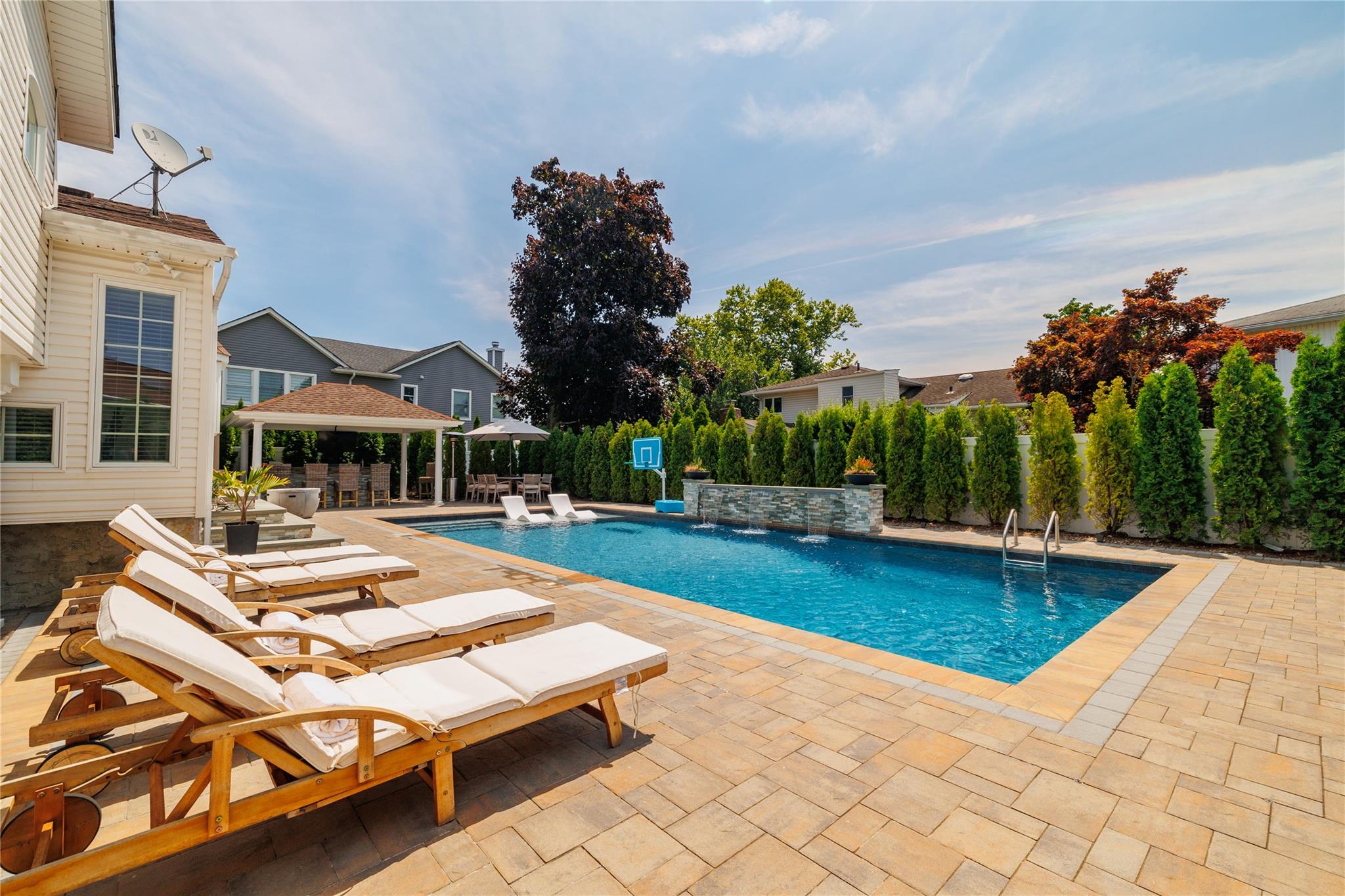 1970 Leonard Lane, Merrick, NY 11566