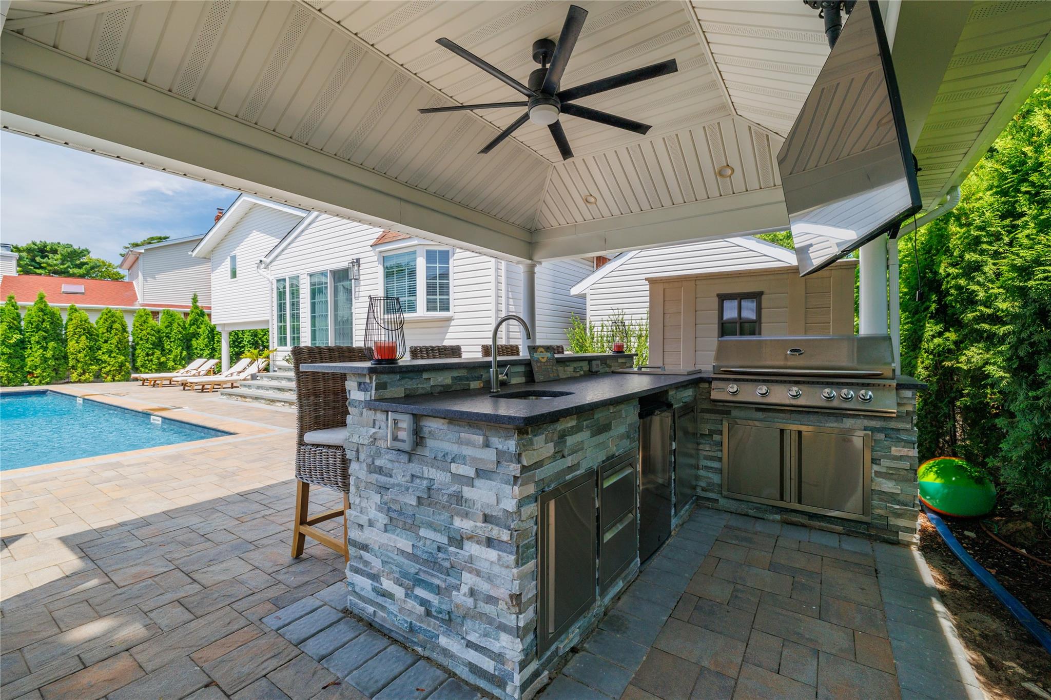 1970 Leonard Lane, Merrick, NY 11566