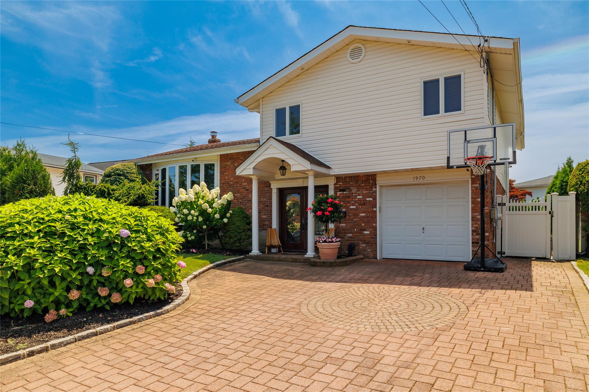 1970 Leonard Lane, Merrick, NY 11566
