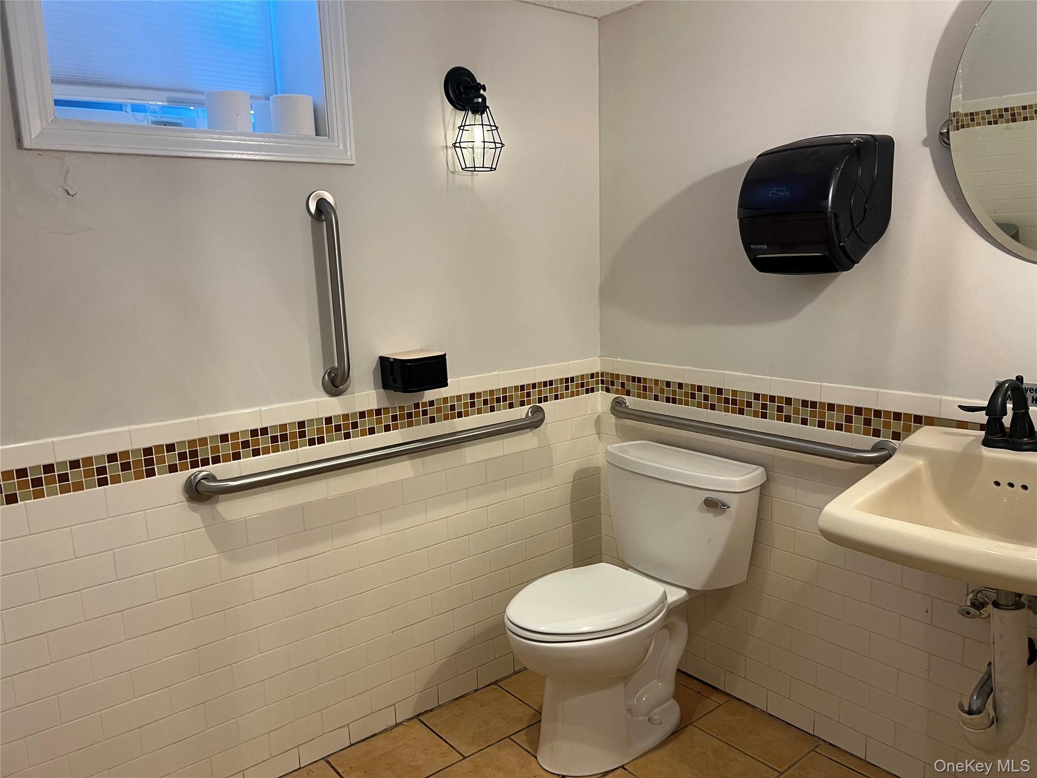 133 Glen Head Road, Glen Head, NY 11545