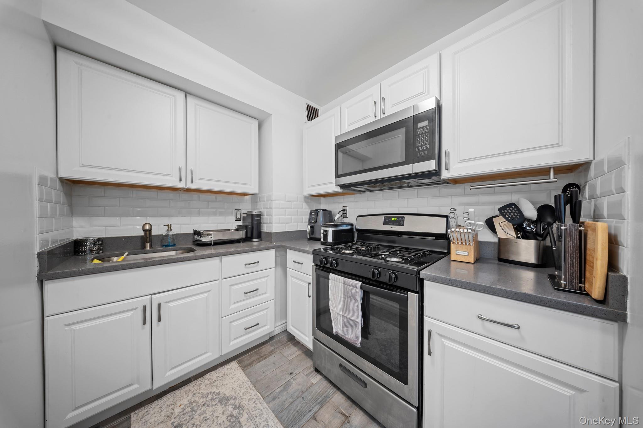 58-03 Calloway Street # #4FF, Corona, NY 11368