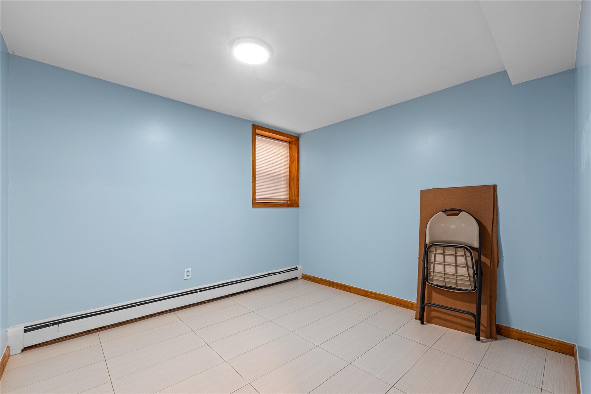 5809 Waldron St, Corona, NY 11368