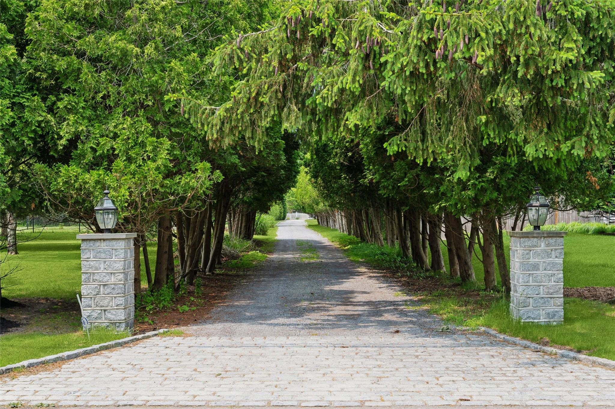 39 Tanners Neck Lane, Westhampton, NY 11977