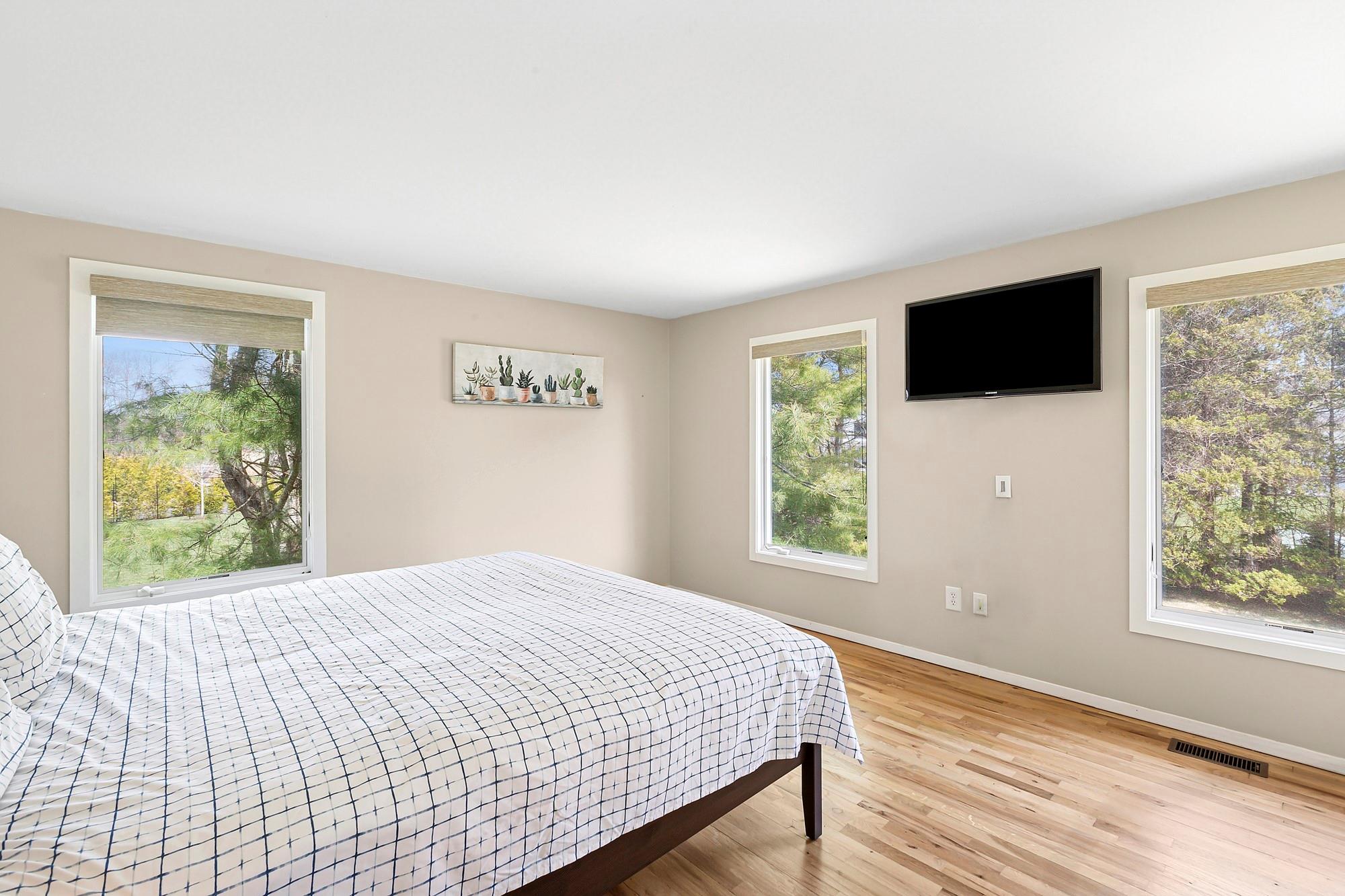 39 Tanners Neck Lane, Westhampton, NY 11977