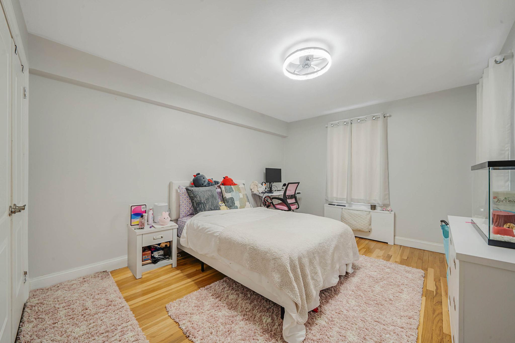 226-26 Union Turnpike # 2C, Oakland Gardens, NY 11364