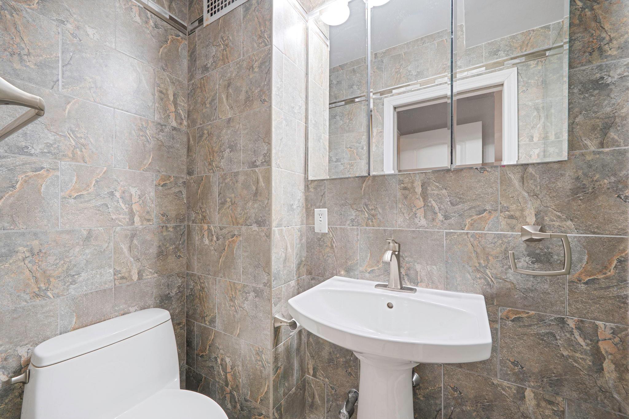 226-26 Union Turnpike # 2C, Oakland Gardens, NY 11364