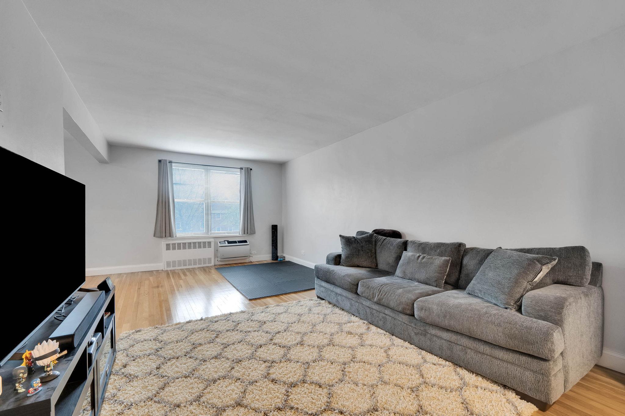 226-26 Union Turnpike # 2C, Oakland Gardens, NY 11364