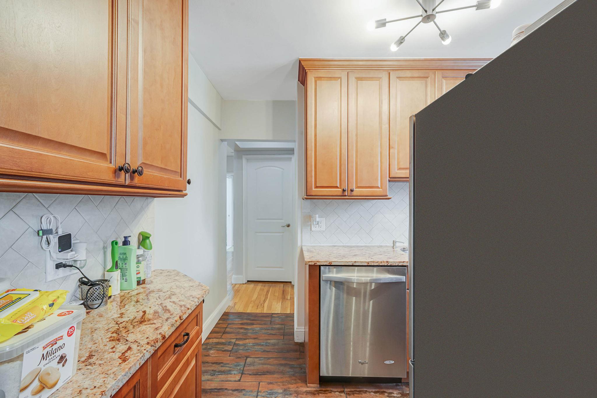 226-26 Union Turnpike # 2C, Oakland Gardens, NY 11364