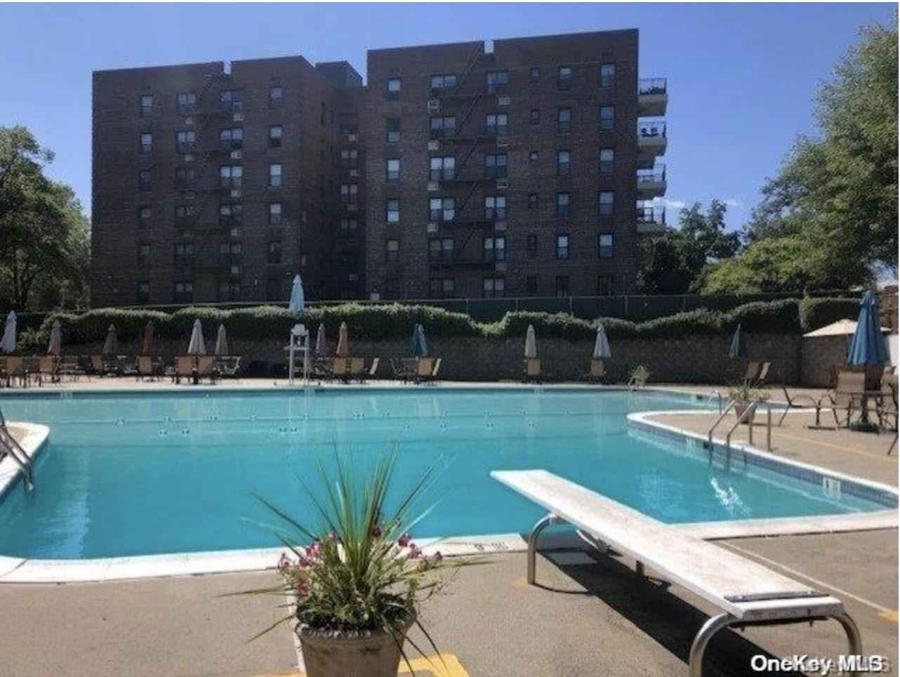 226-26 Union Turnpike # 2C, Oakland Gardens, NY 11364