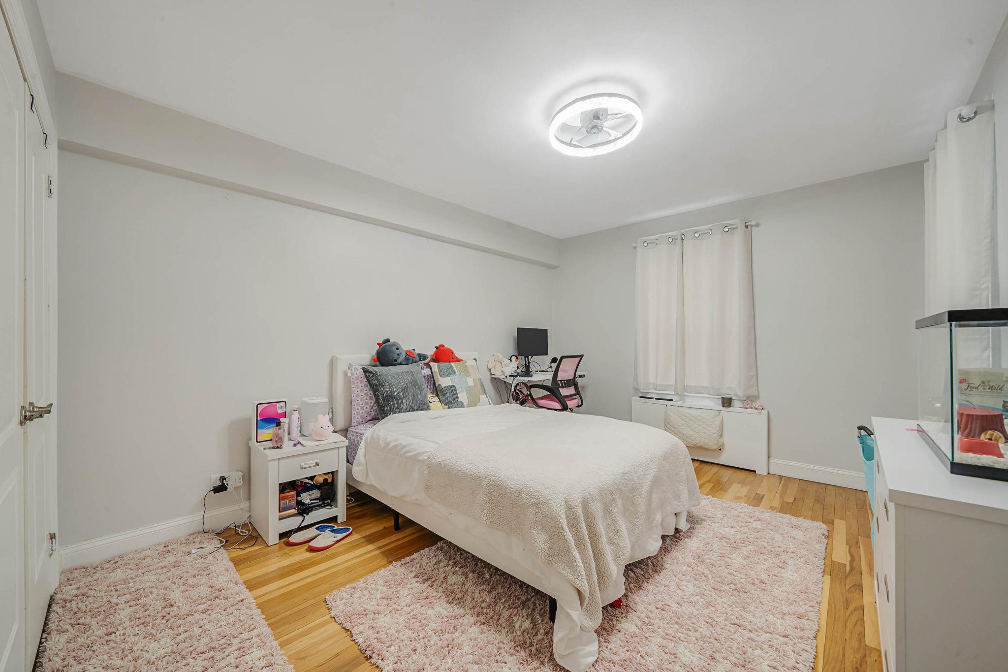 226-26 Union Turnpike # 2C, Oakland Gardens, NY 11364