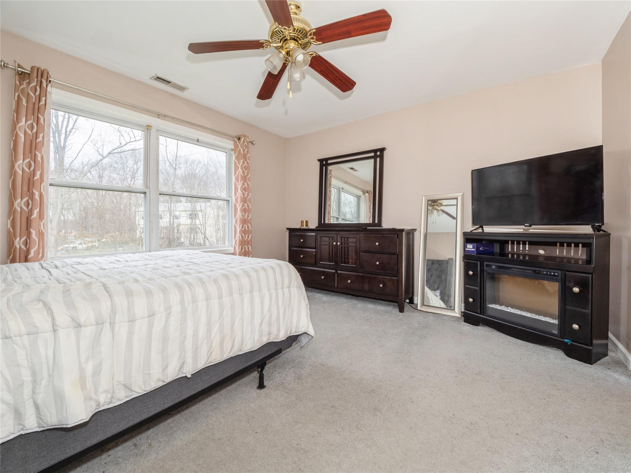 29 Dandelion Lane, Wallkill, NY 12589