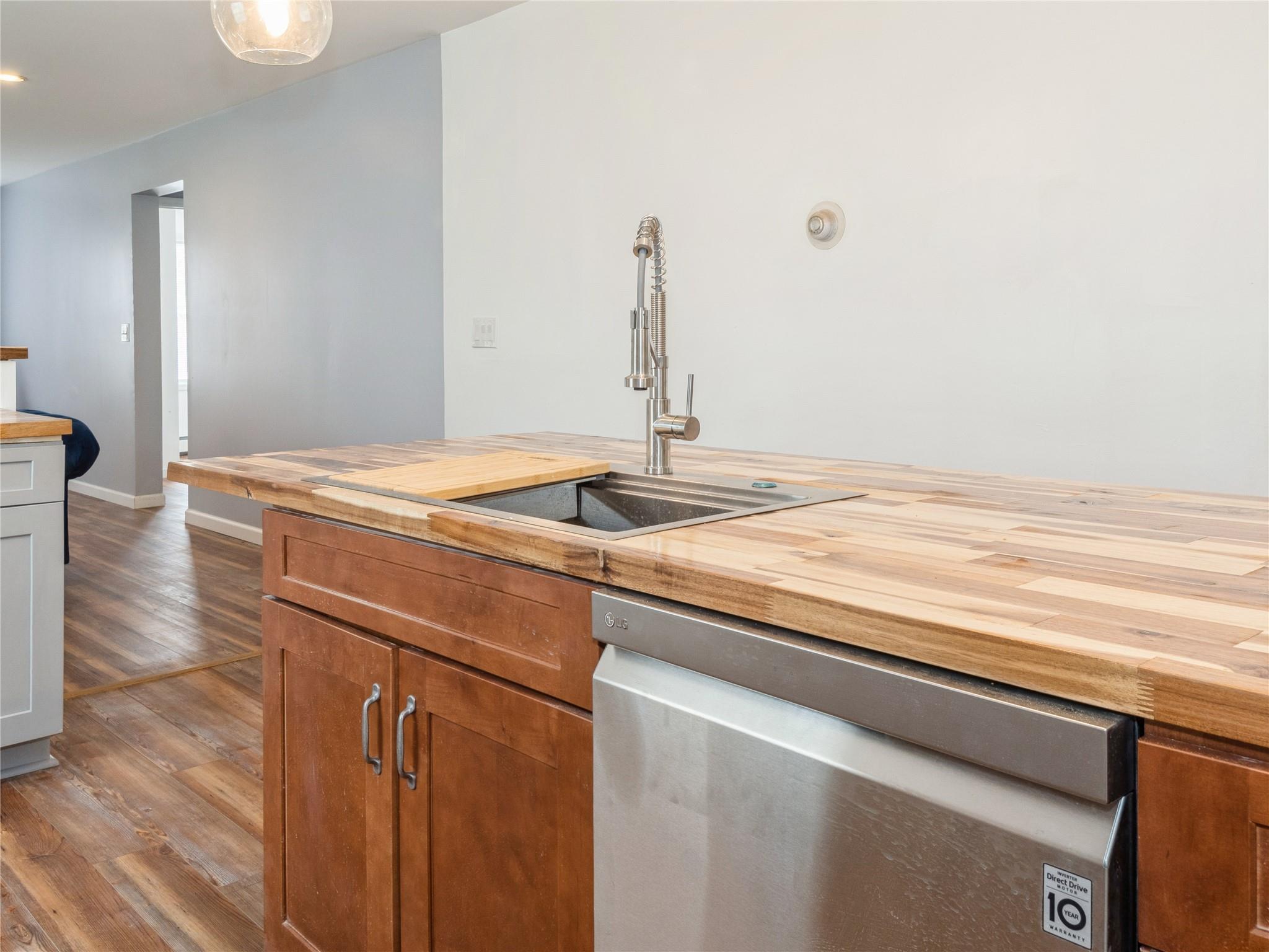 29 Dandelion Lane, Wallkill, NY 12589