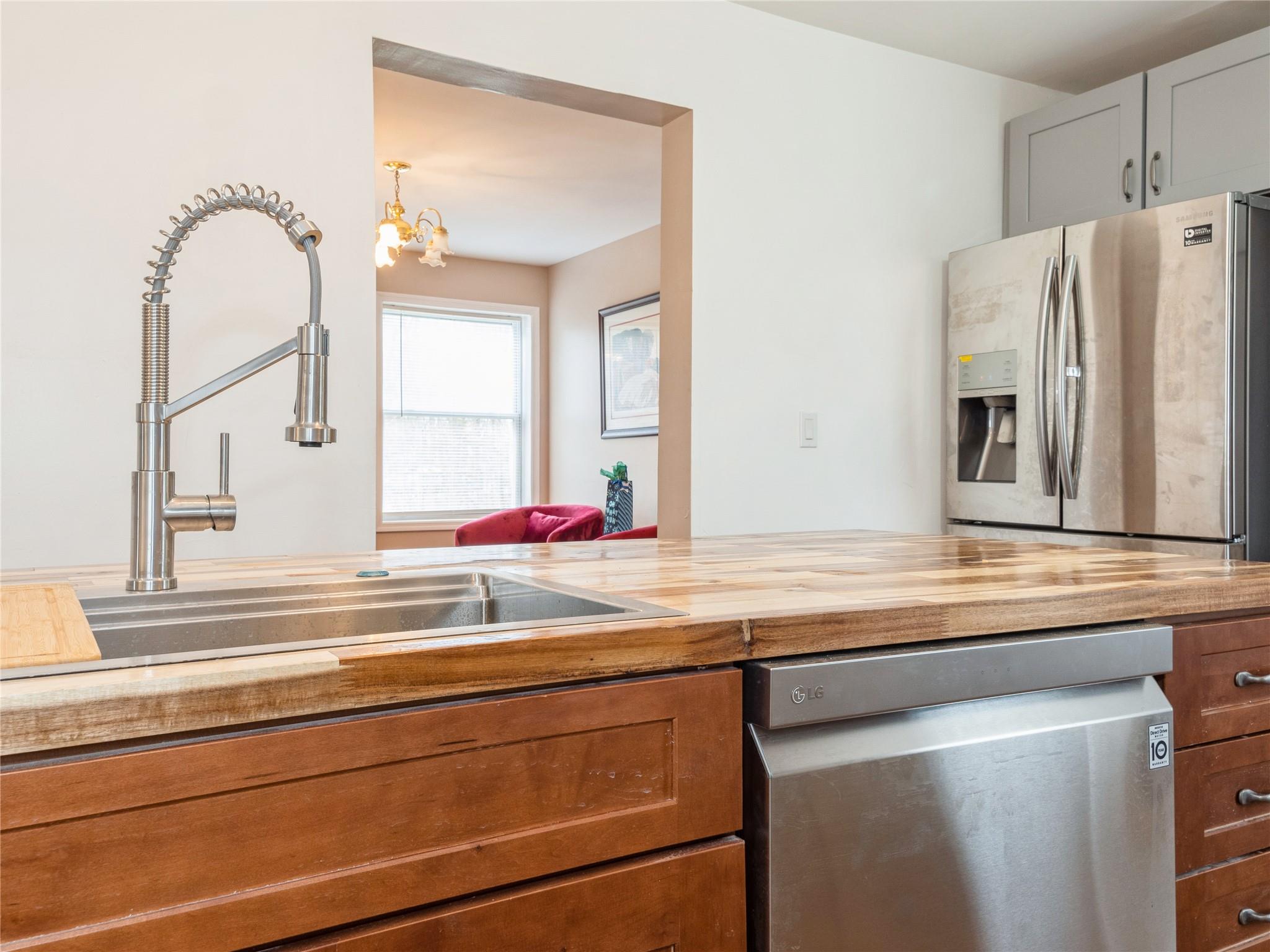 29 Dandelion Lane, Wallkill, NY 12589