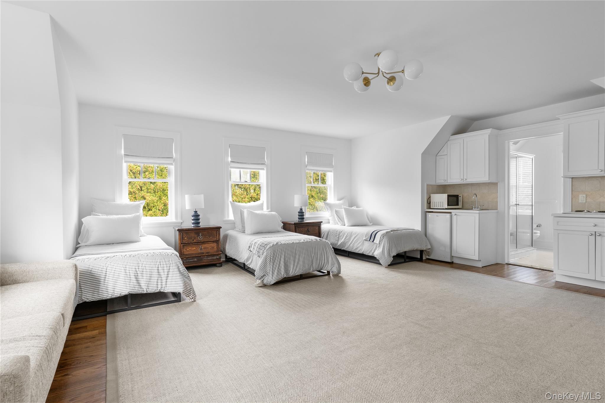 327 Georgica Road, East Hampton, NY 11937