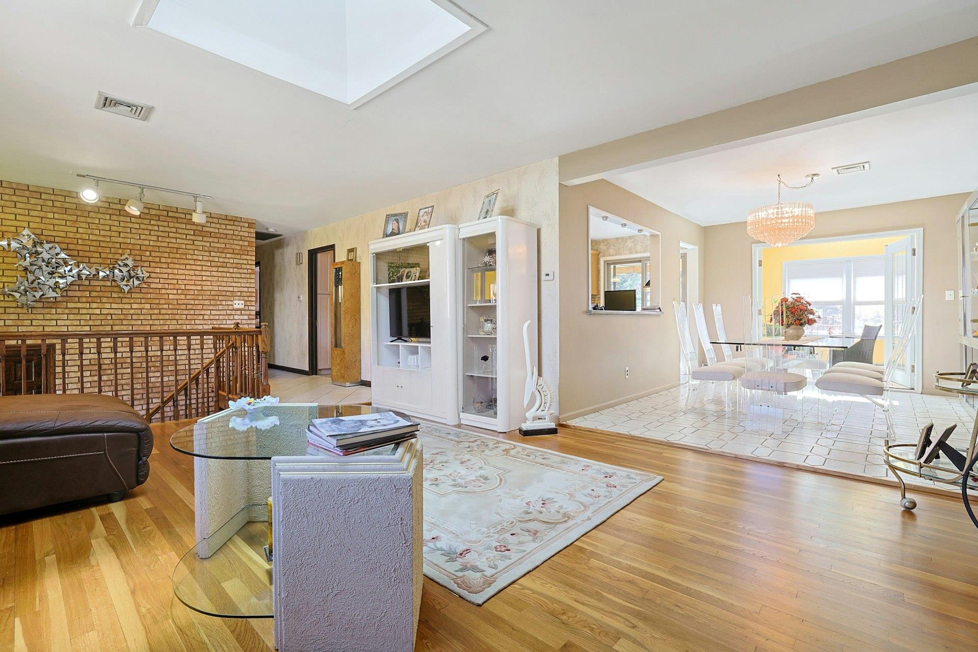 2 Aura Drive, Valley Cottage, NY 10989