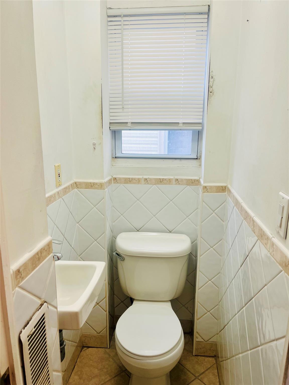 93-30 246th Street, Bellerose Terrace, NY 11001