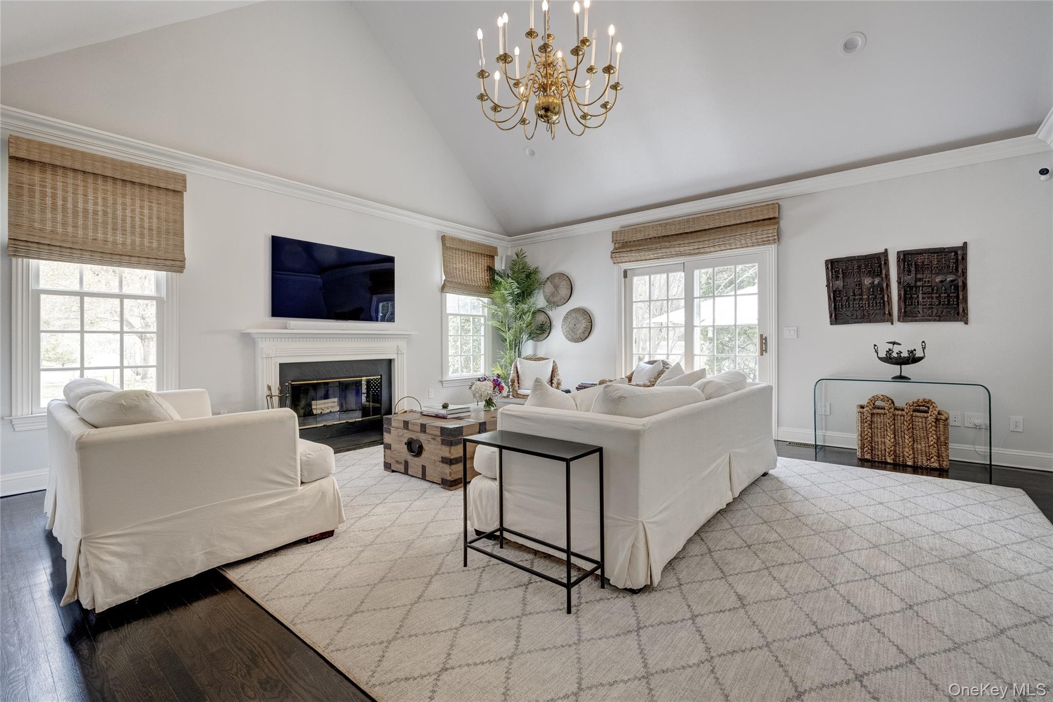 11 Morgan Lane, Locust Valley, NY 11560