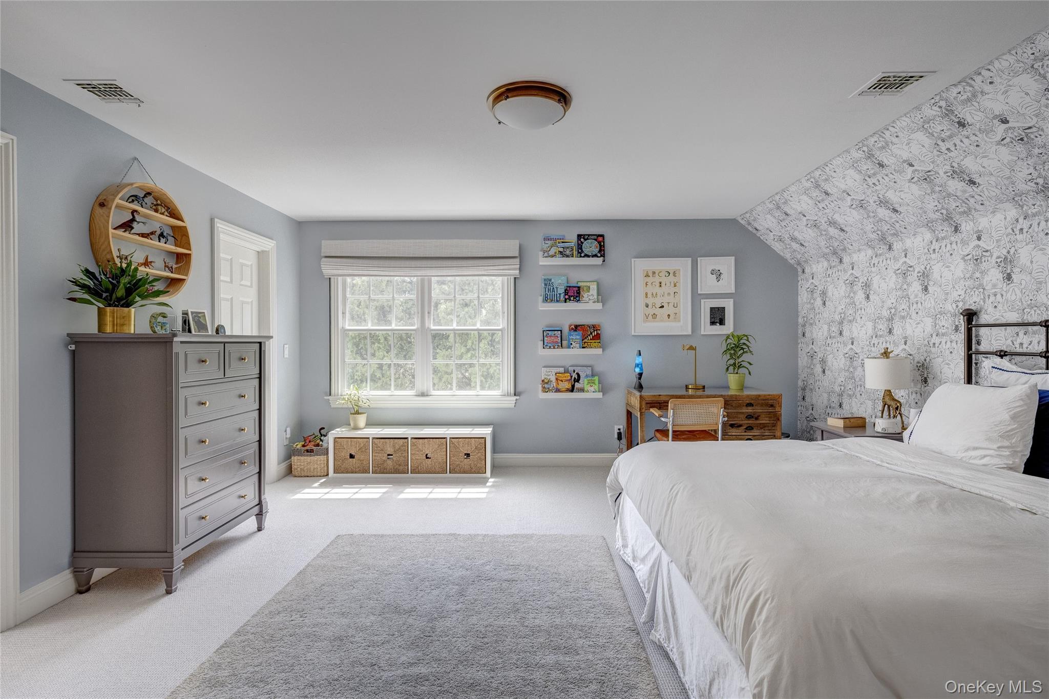 11 Morgan Lane, Locust Valley, NY 11560