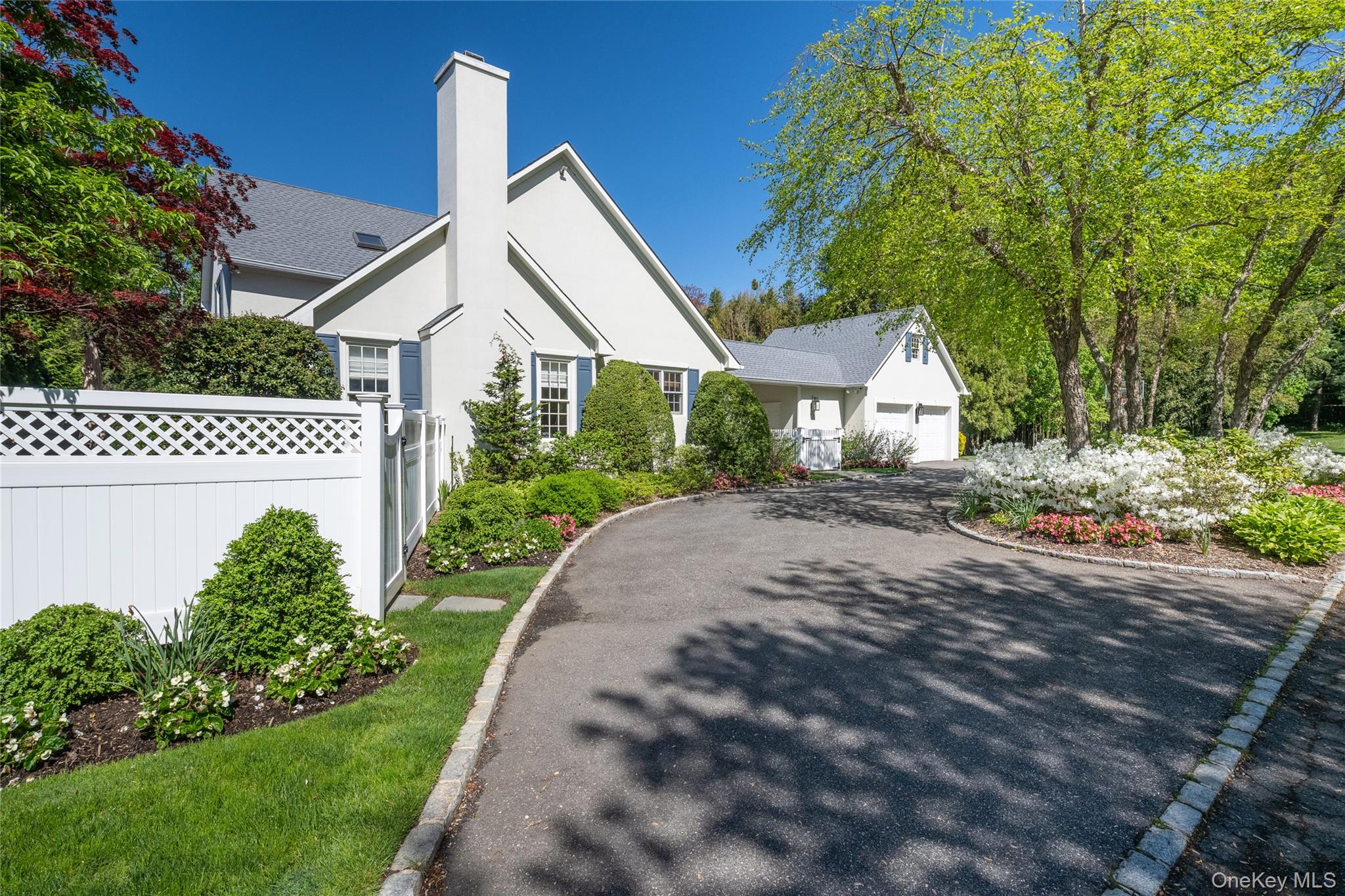 11 Morgan Lane, Locust Valley, NY 11560