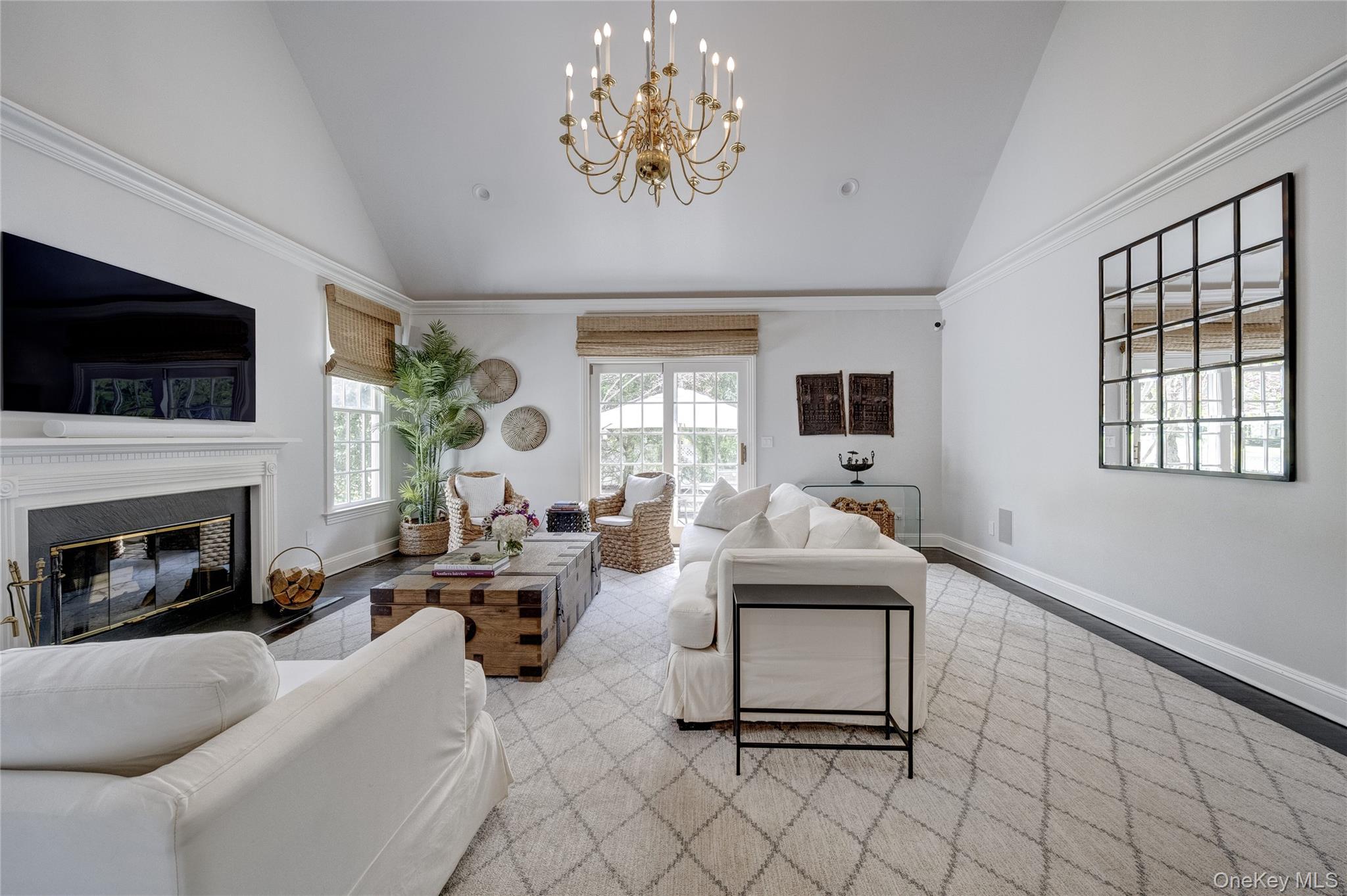 11 Morgan Lane, Locust Valley, NY 11560