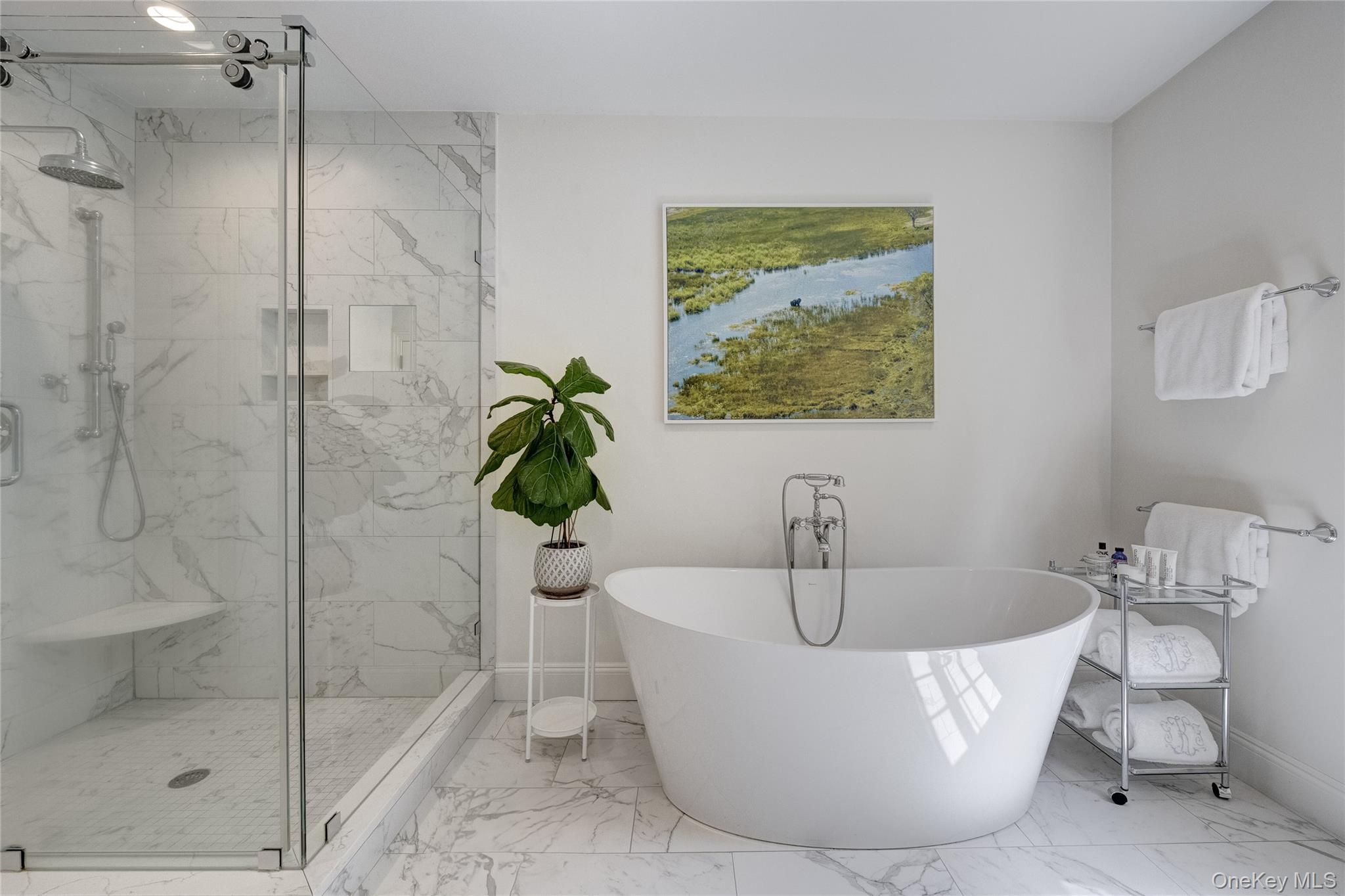 11 Morgan Lane, Locust Valley, NY 11560