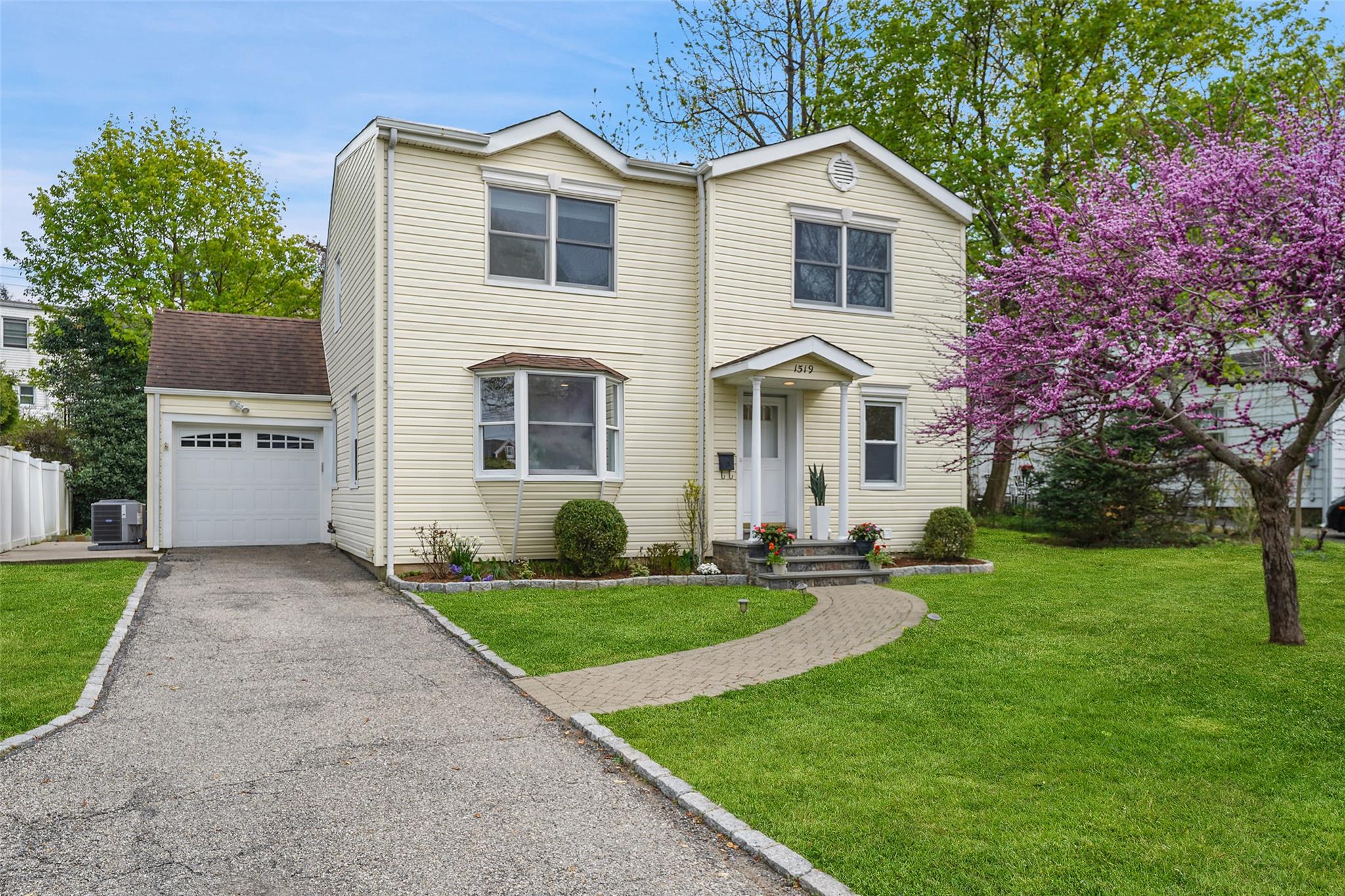 1519 Pine Knoll Lane, Mamaroneck, NY 10543