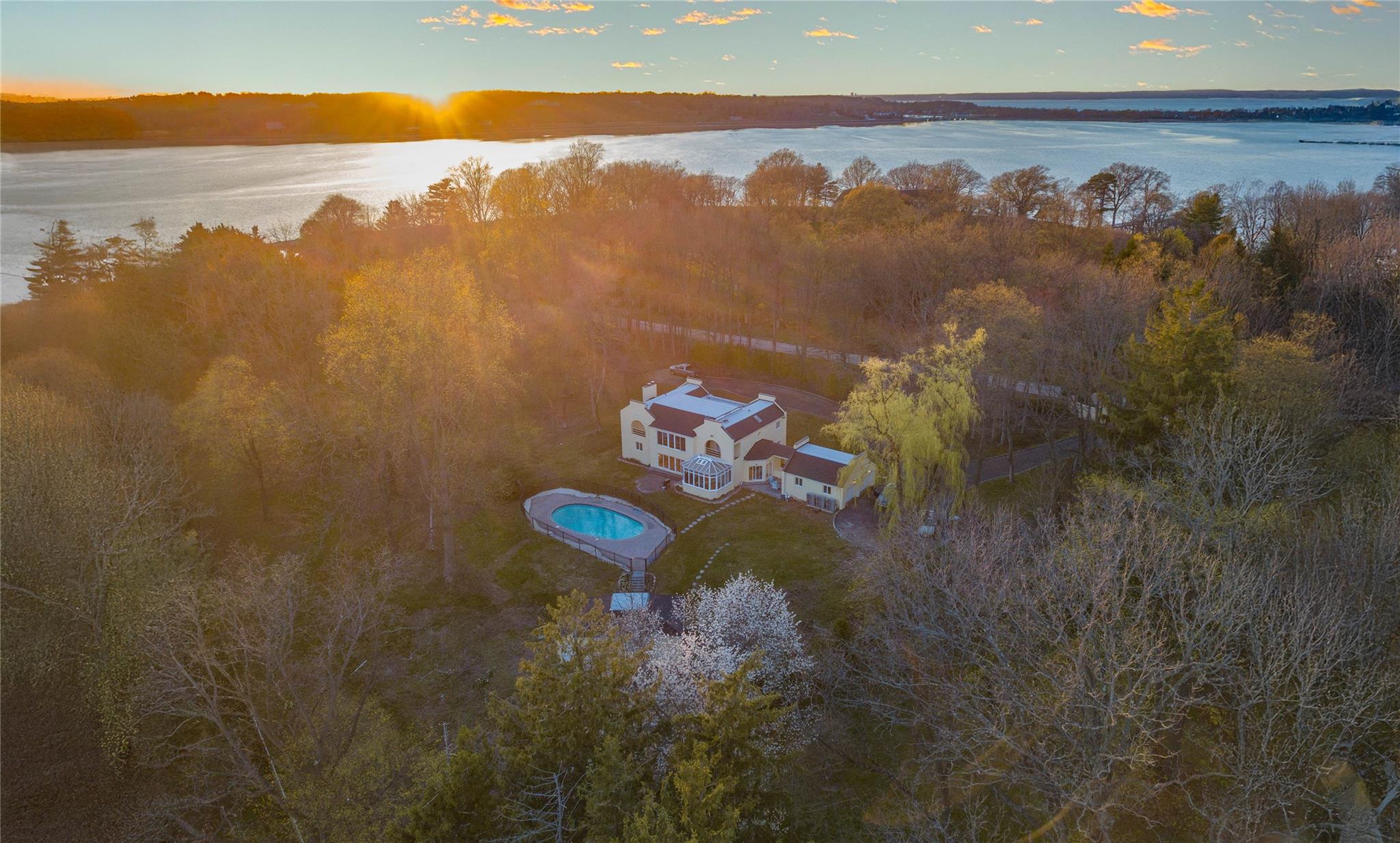 530 S Centre Island Road, Centre Island, NY 11771
