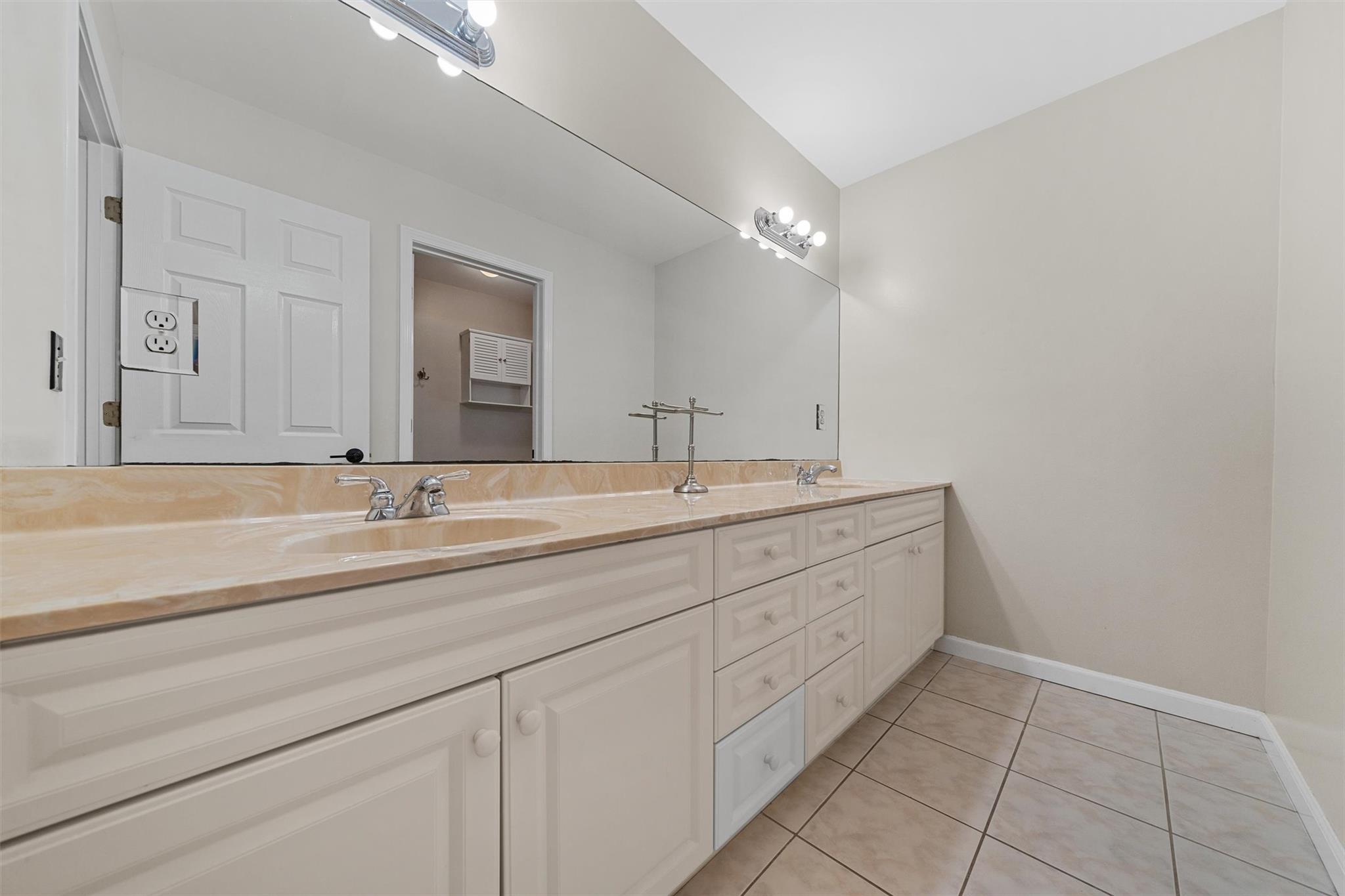 6 Fountayne Court, Washingtonville, NY 10992