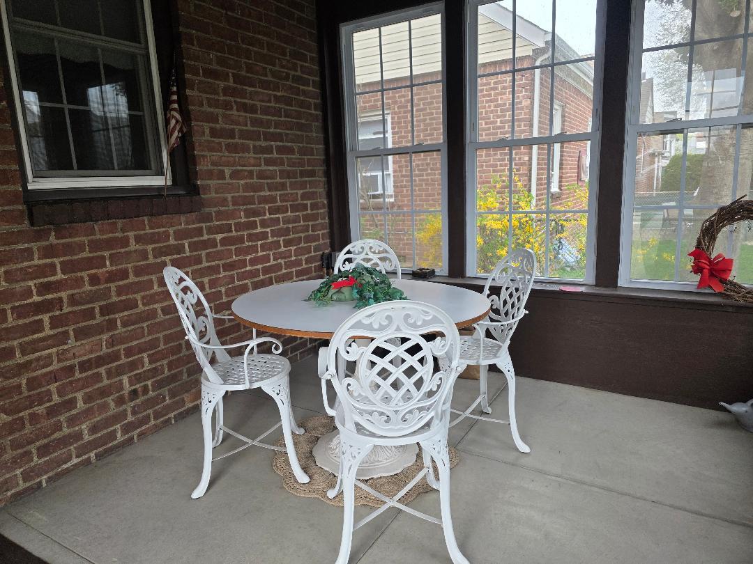 1041 Russell Street, Franklin Square, NY 11010