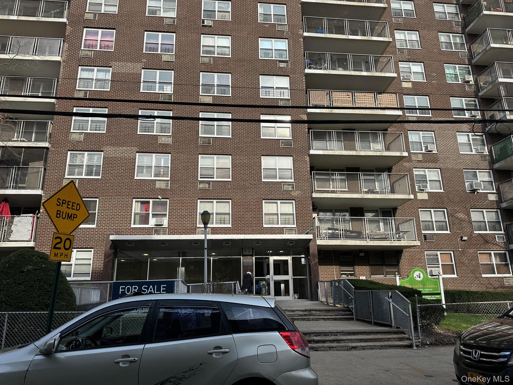 2550 Olinville Avenue # 8M, Bronx, NY 10467