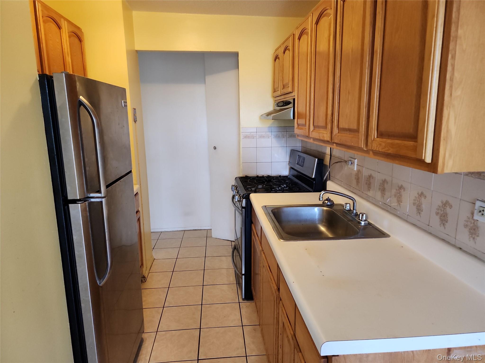 2550 Olinville Avenue # 8M, Bronx, NY 10467