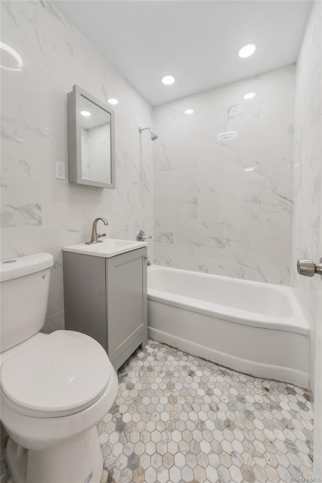 84 Courter Avenue, Yonkers, NY 10705