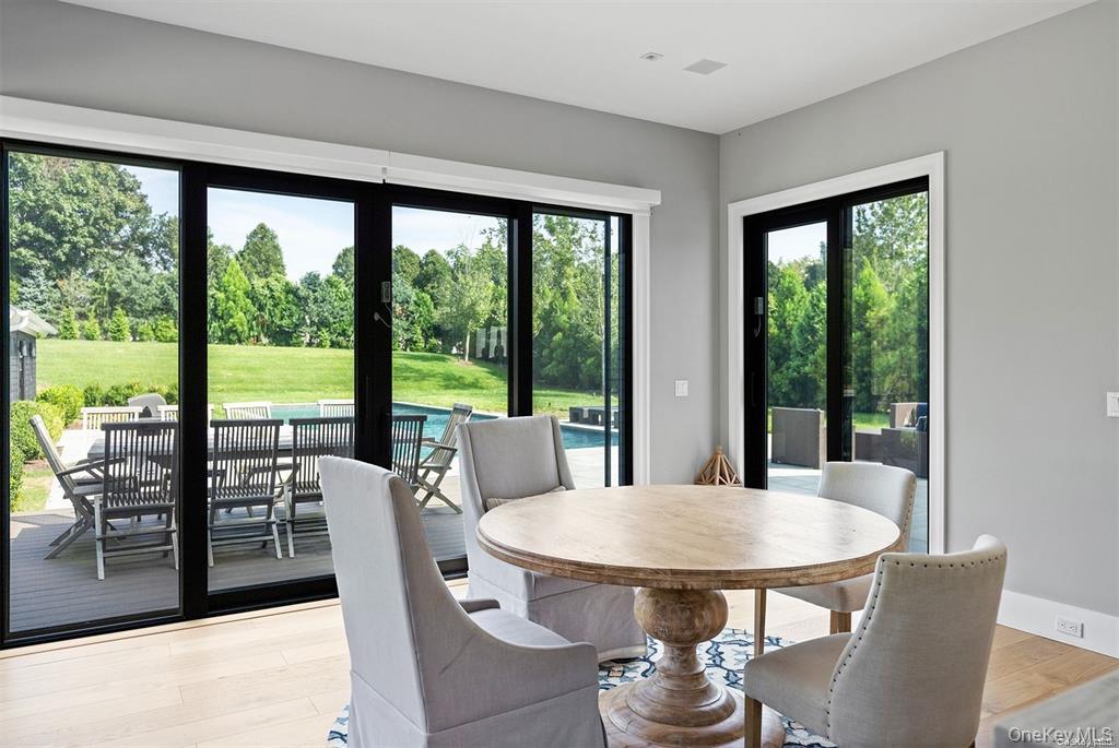 276 N Main Street, Southampton, NY 11968