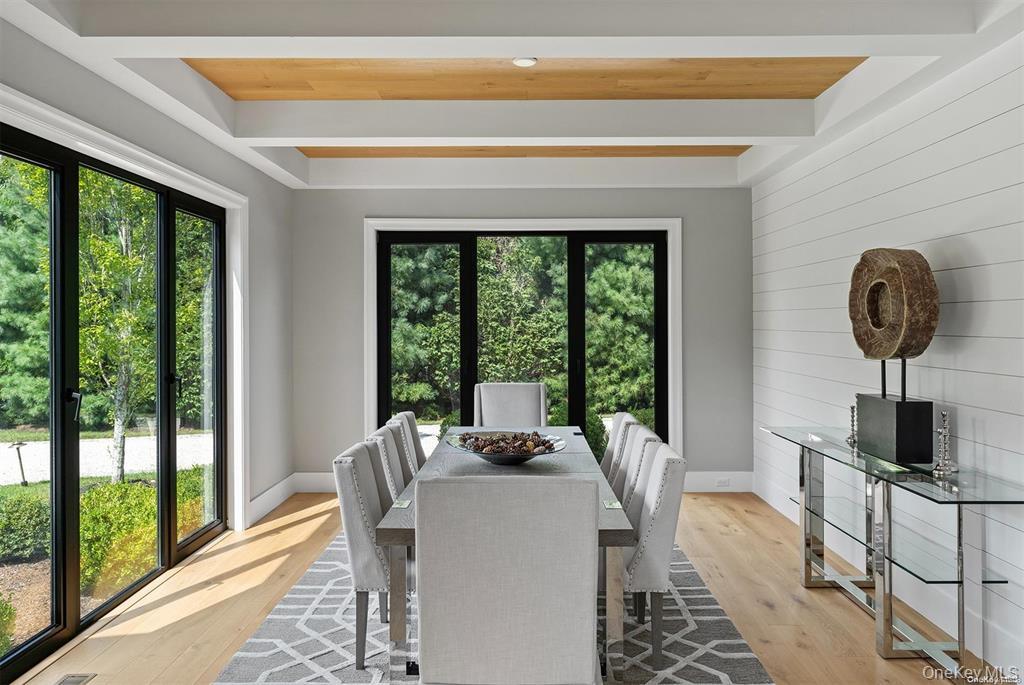 276 N Main Street, Southampton, NY 11968