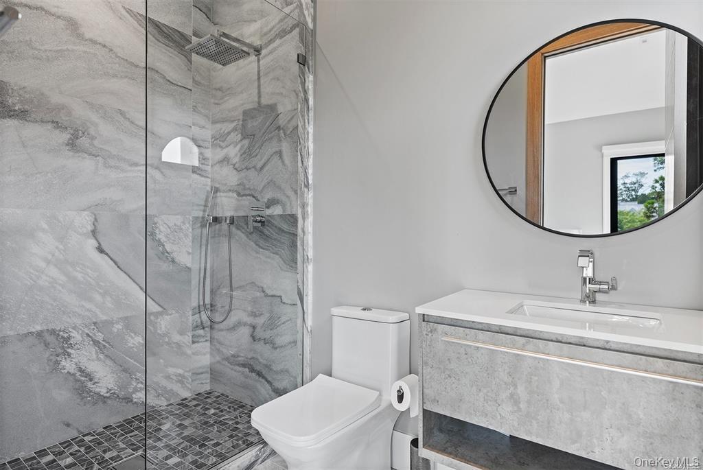 276 N Main Street, Southampton, NY 11968