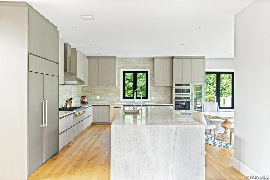 276 N Main Street, Southampton, NY 11968