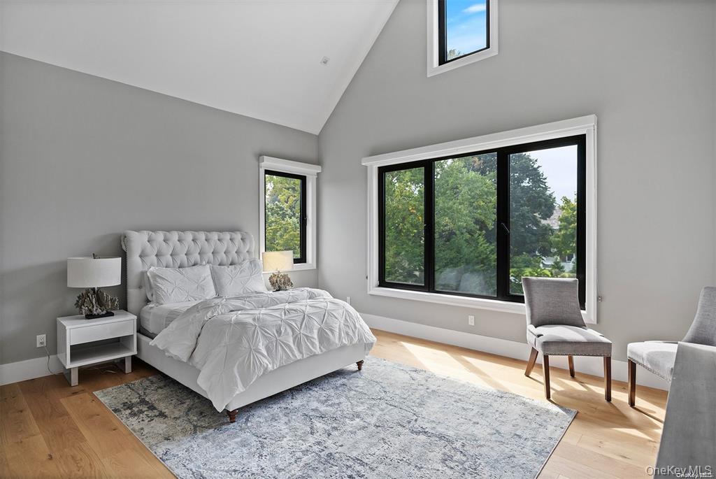 276 N Main Street, Southampton, NY 11968