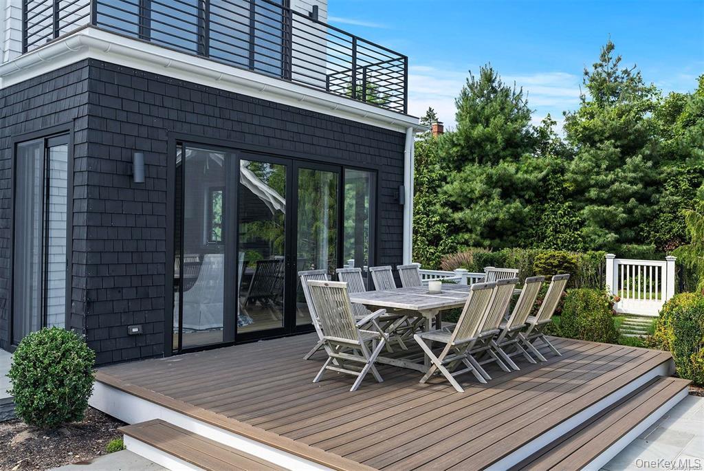 276 N Main Street, Southampton, NY 11968