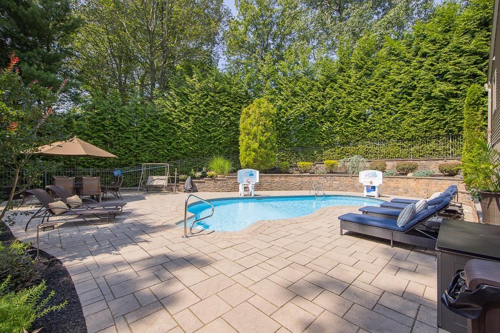 15 Peach Street, Nanuet, NY 10954
