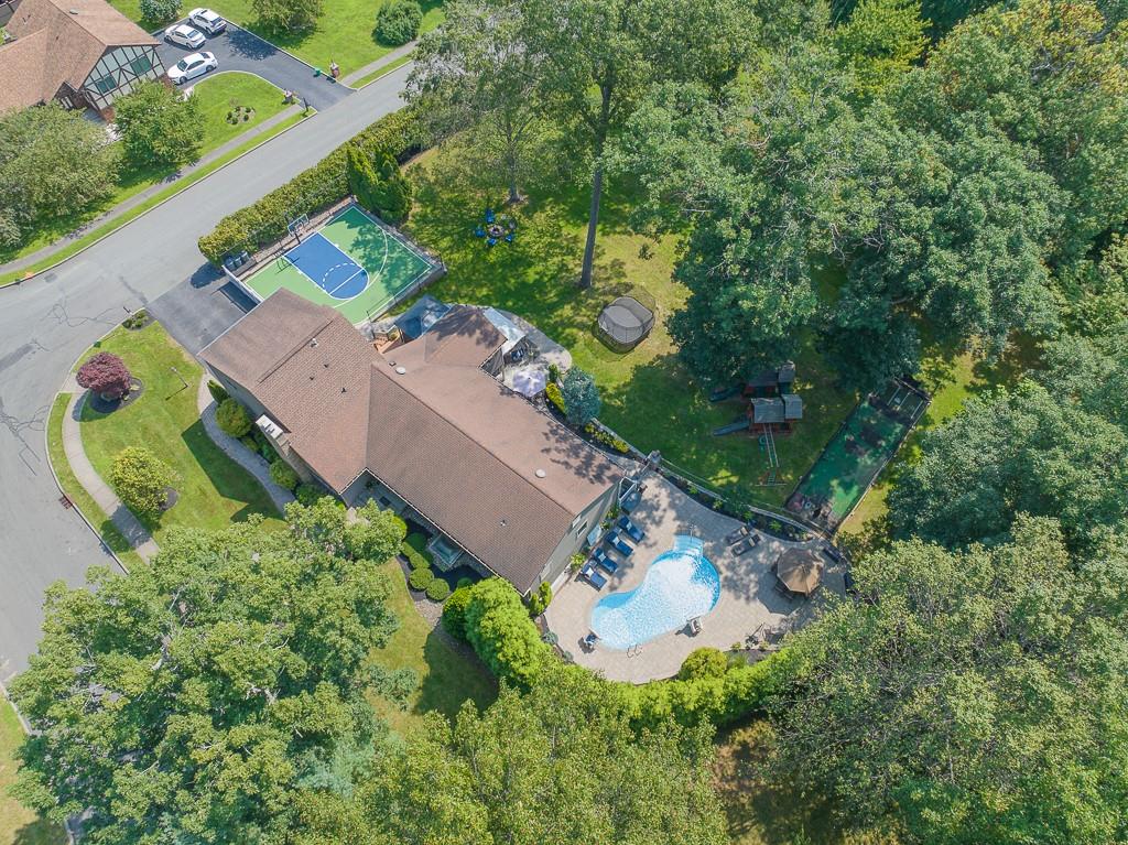 15 Peach Street, Nanuet, NY 10954