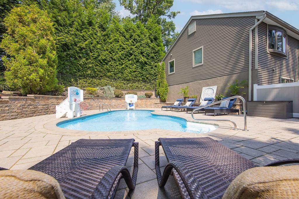 15 Peach Street, Nanuet, NY 10954