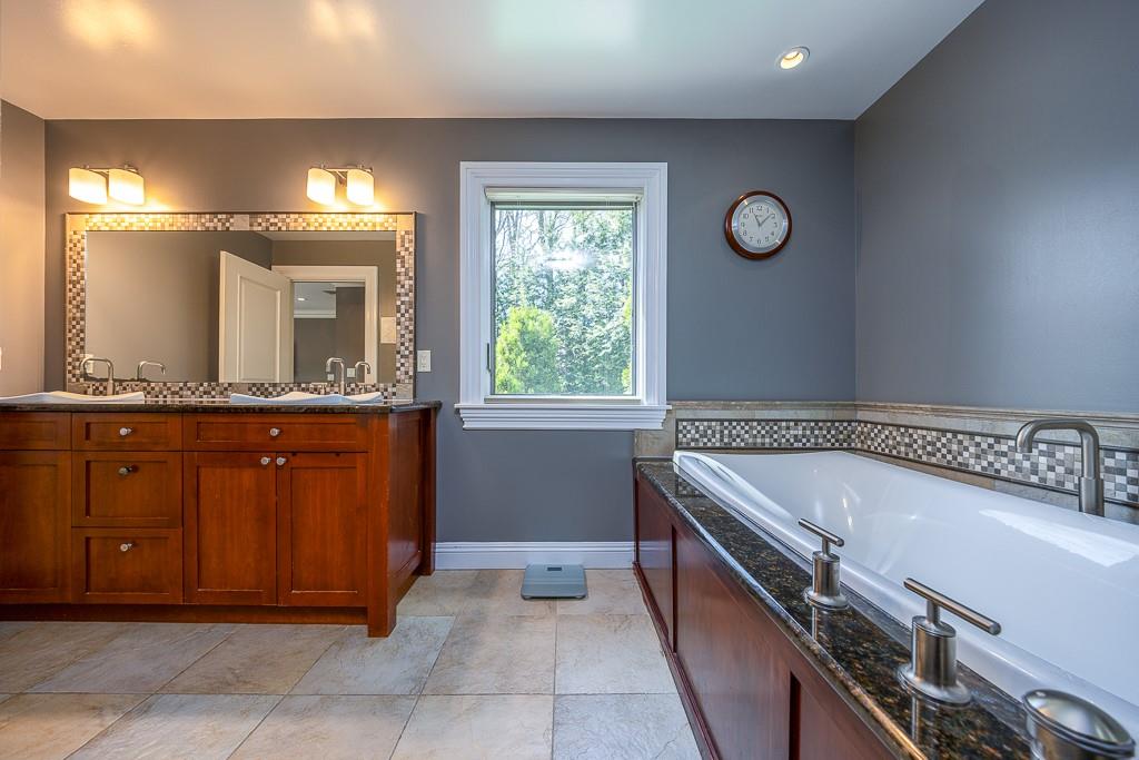 15 Peach Street, Nanuet, NY 10954
