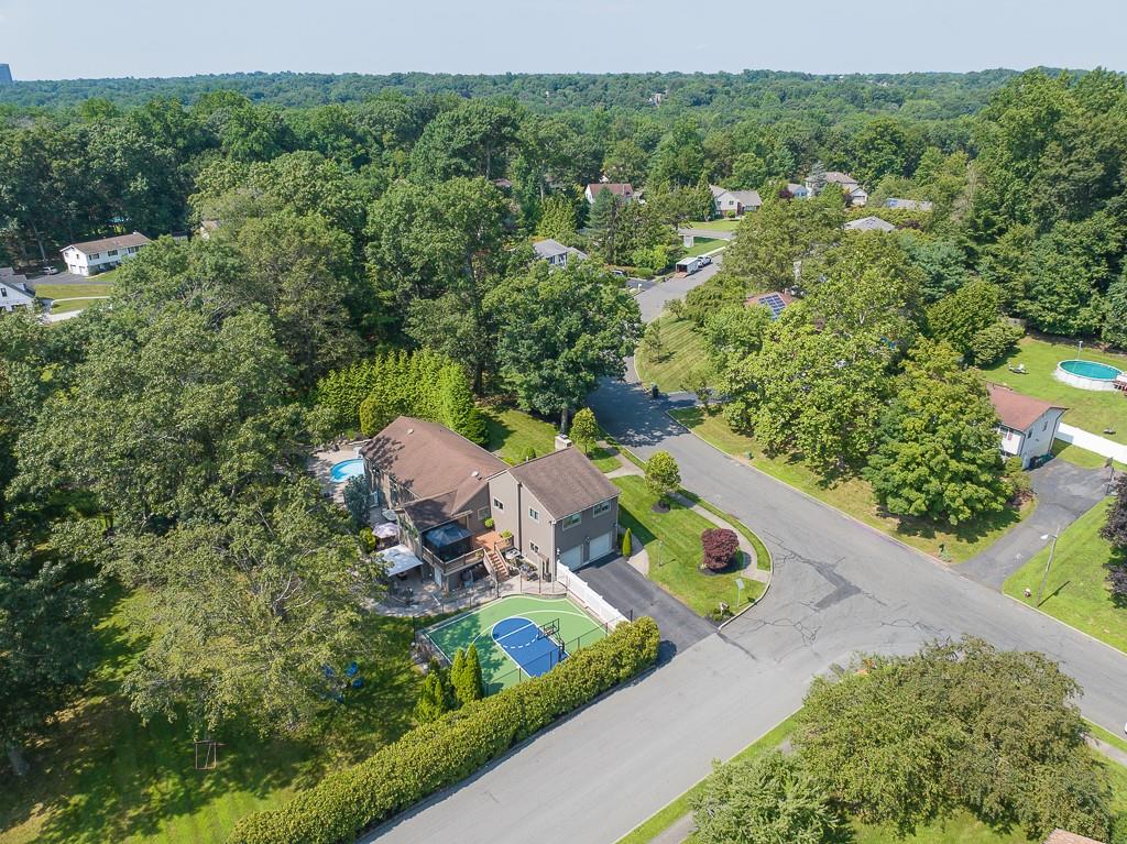 15 Peach Street, Nanuet, NY 10954