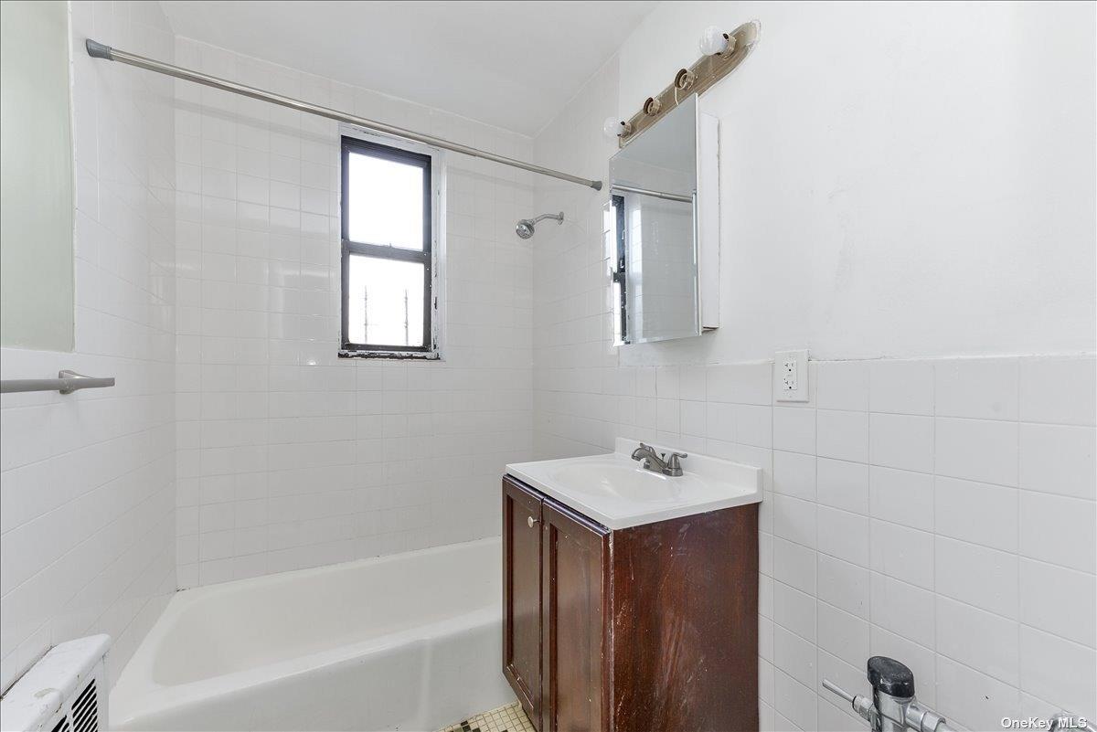 1165 E 54th Street # 3K, Brooklyn, NY 11234