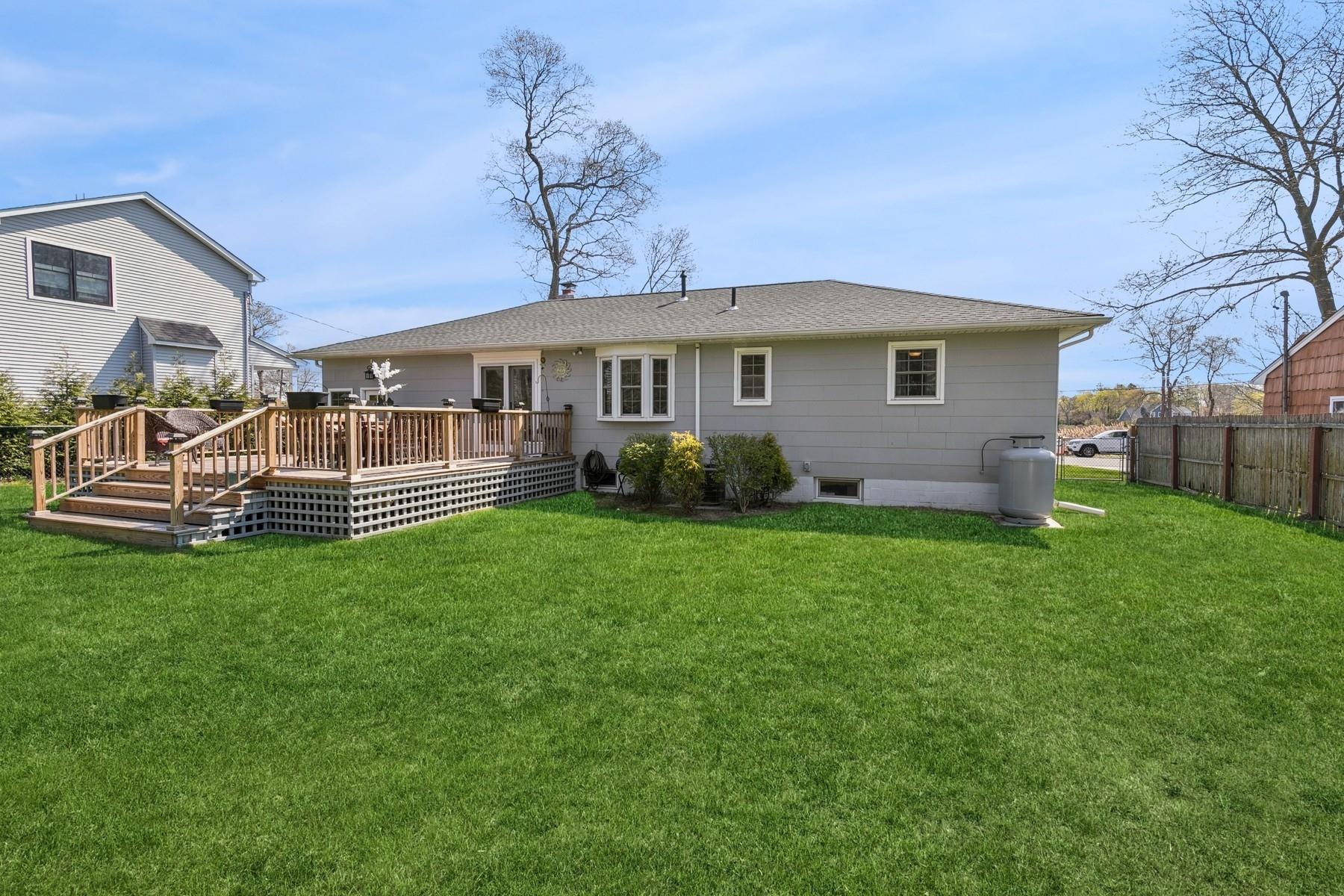 100 Hewitt Boulevard, Center Moriches, NY 11934