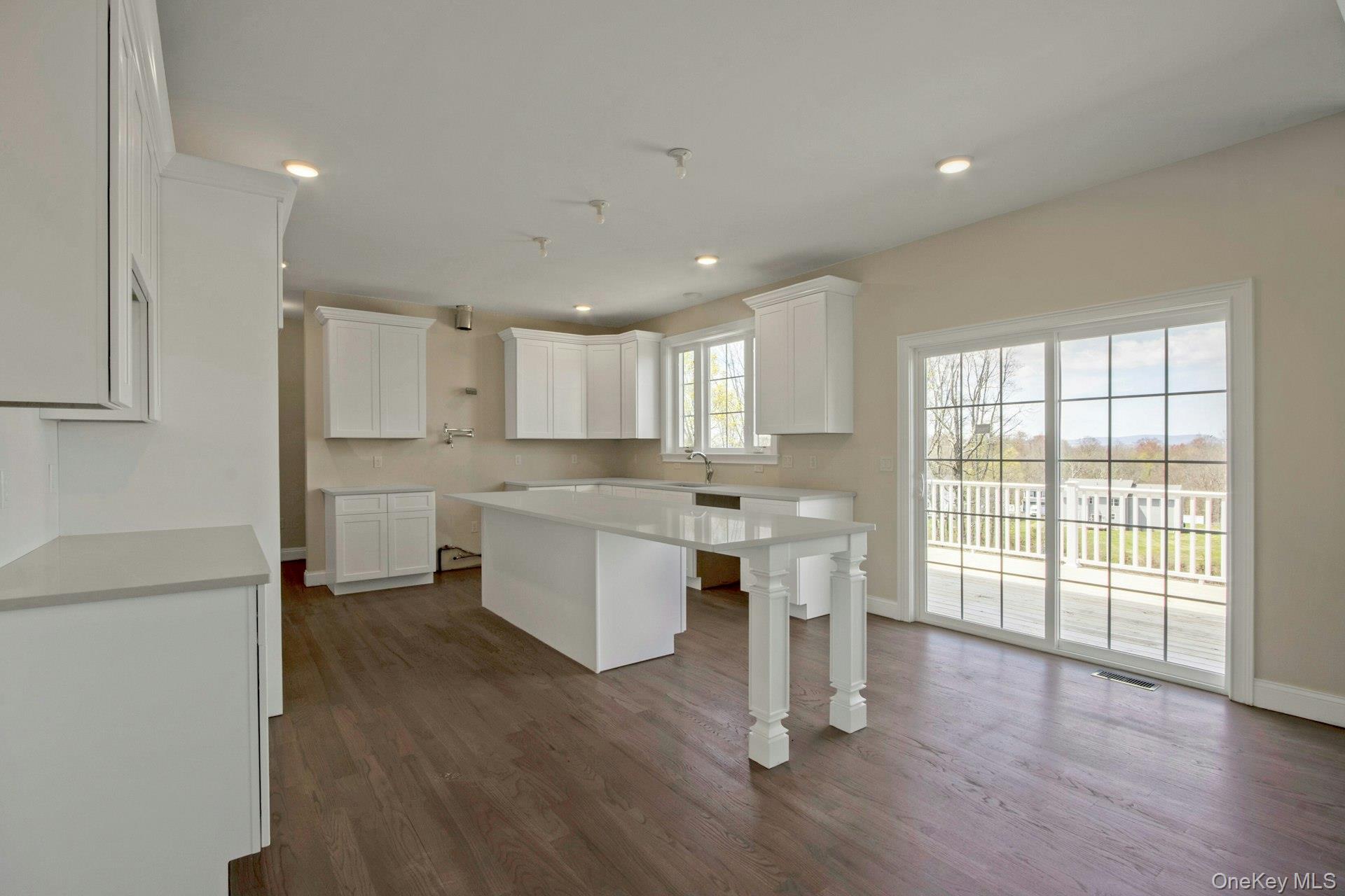 47 Dartmouth Drive, Poughkeepsie, NY 12603