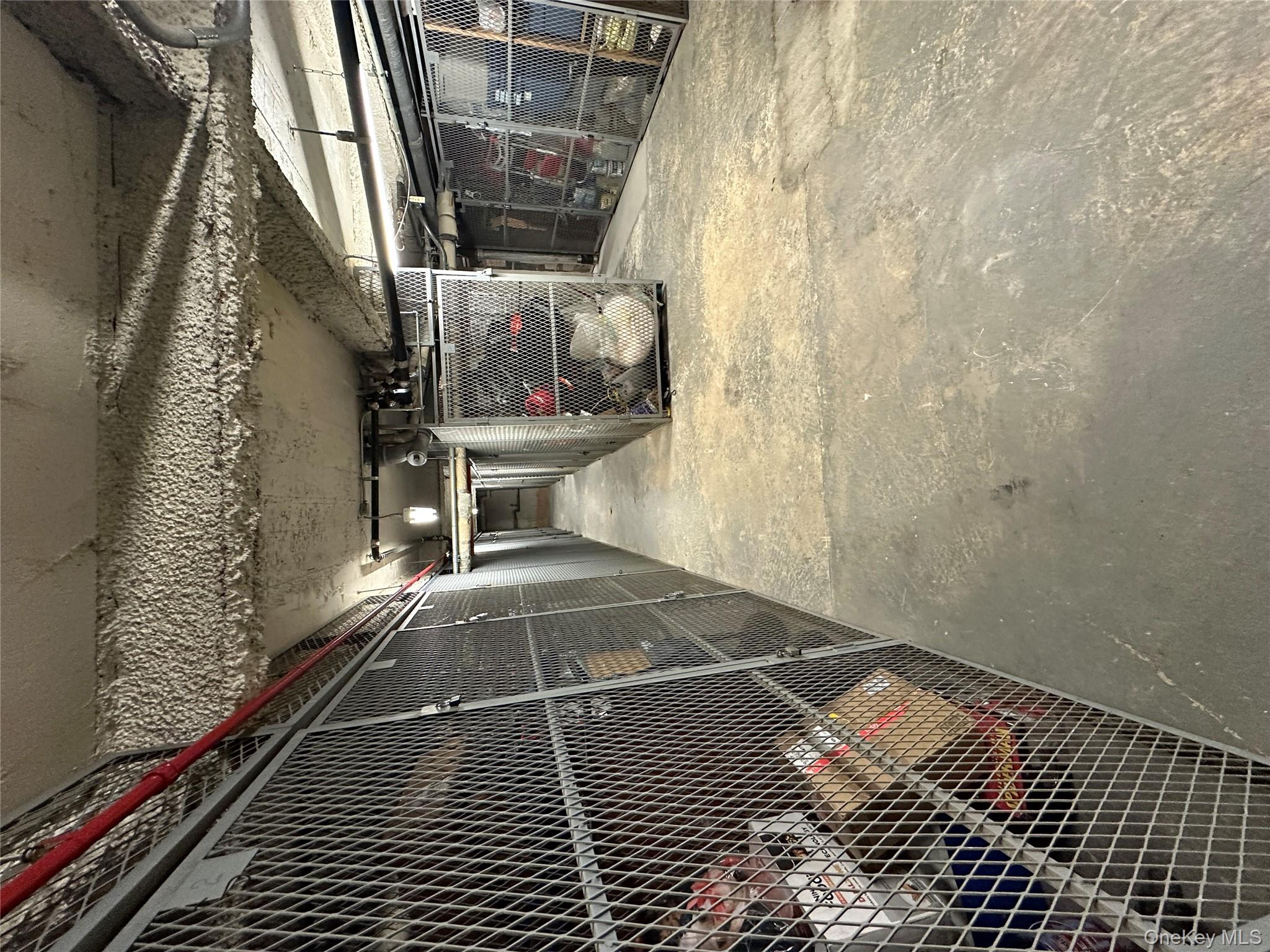 241-20 Northern Boulevard # 1M, Douglaston, NY 11362