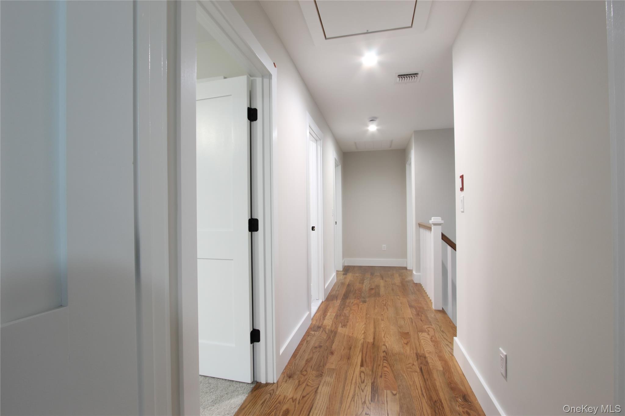 5 Colonels Path, Manorville, NY 11949